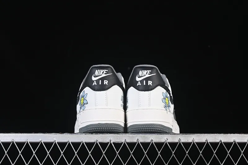 All categories Nk Air Force 1 Air Force series Nk Air Force 1 Low Air Force low-top Nike Air Force 1'07 Low Sunflower Air Force 1 low-top casual sports sneakers DB3301-606